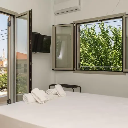 Neptune - Holidays By The Sunny Beach Apartamento Kardamyli